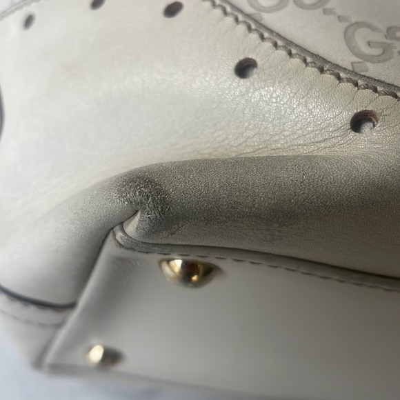 Gucci White Guccissima Leather Medium Punch Tote - Picture 5 of 16